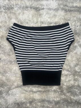White fox striped top